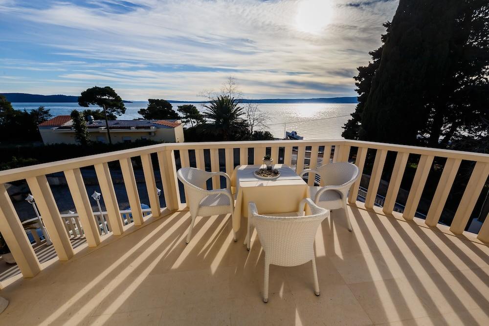 Hotel Villa Zarko Kaštel Stari Kültér fotó