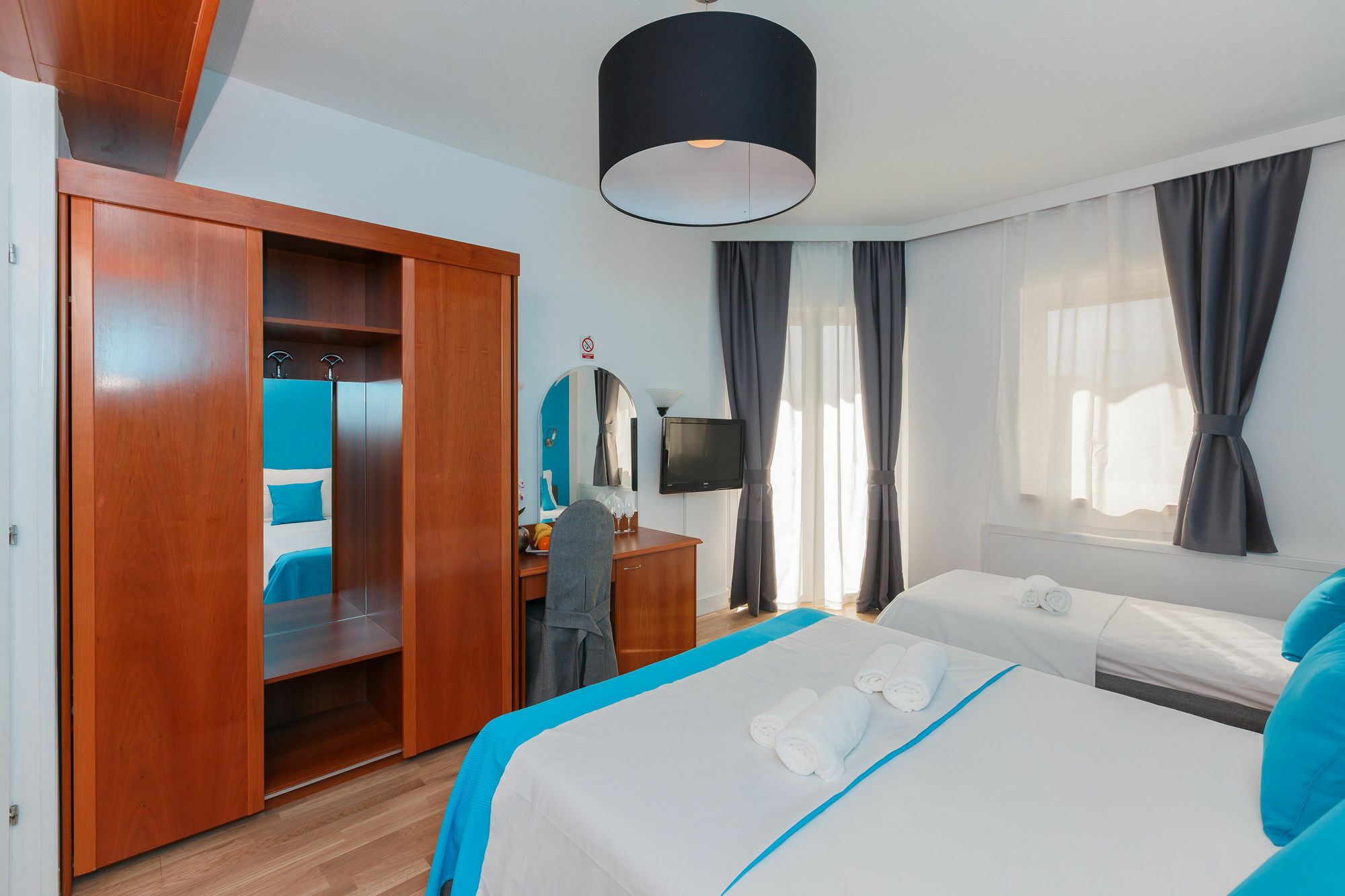 Hotel Villa Zarko Kaštel Stari Kültér fotó