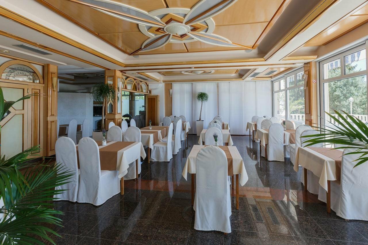 Hotel Villa Zarko Kaštel Stari Kültér fotó