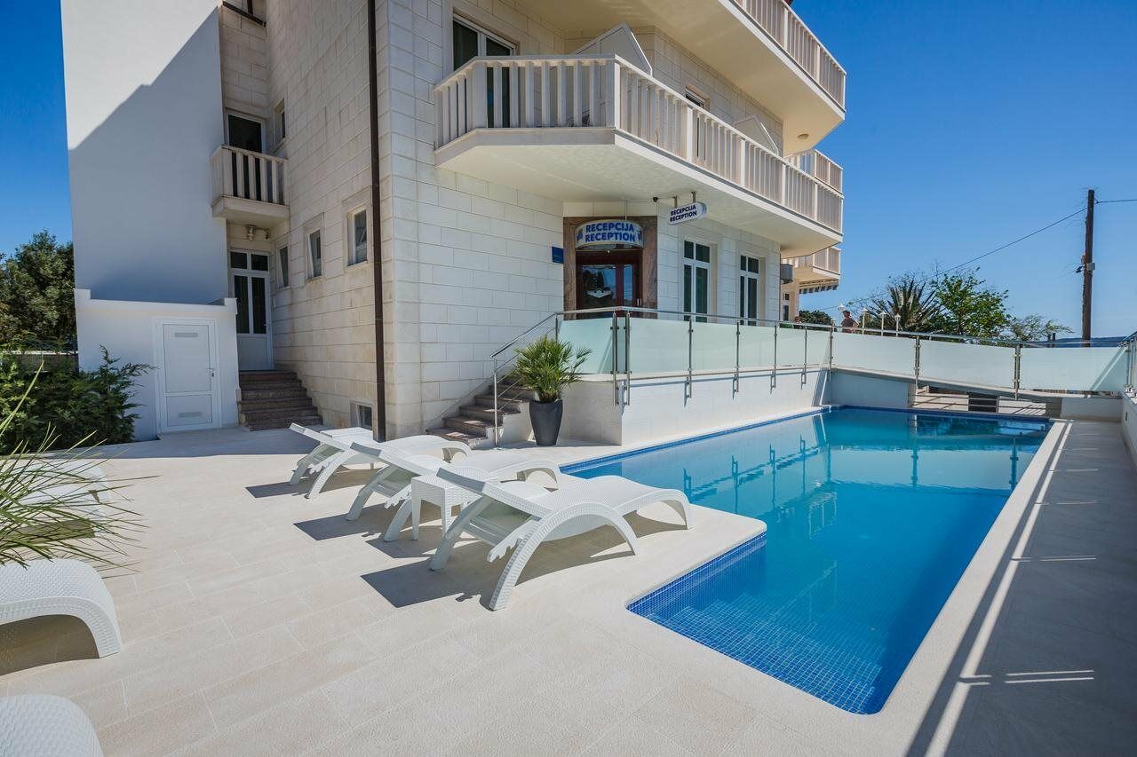 Hotel Villa Zarko Kaštel Stari Kültér fotó
